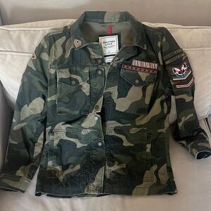 Abercrombie and Fitch Camo jacket size small